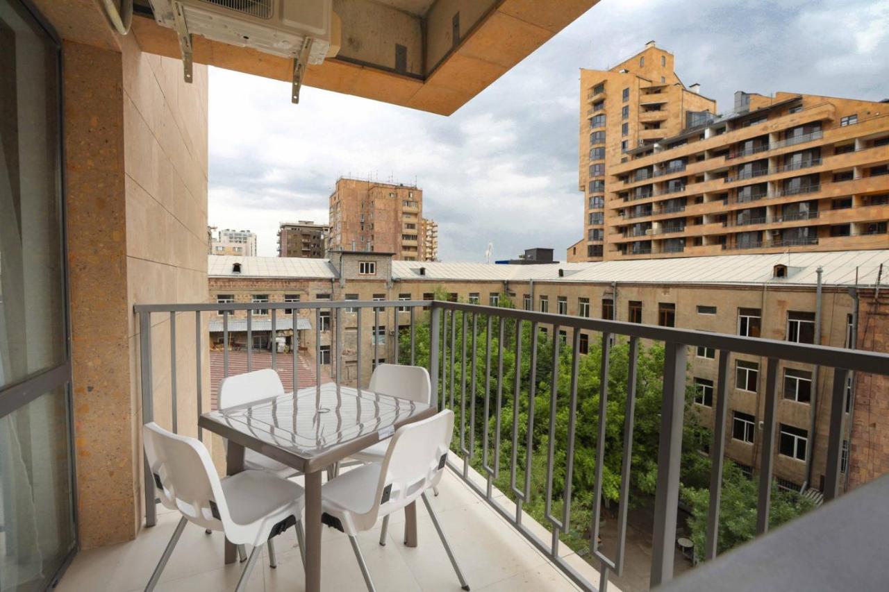 Stay Inn Apartments On Amiryan 26/4 Yerevan Exterior foto